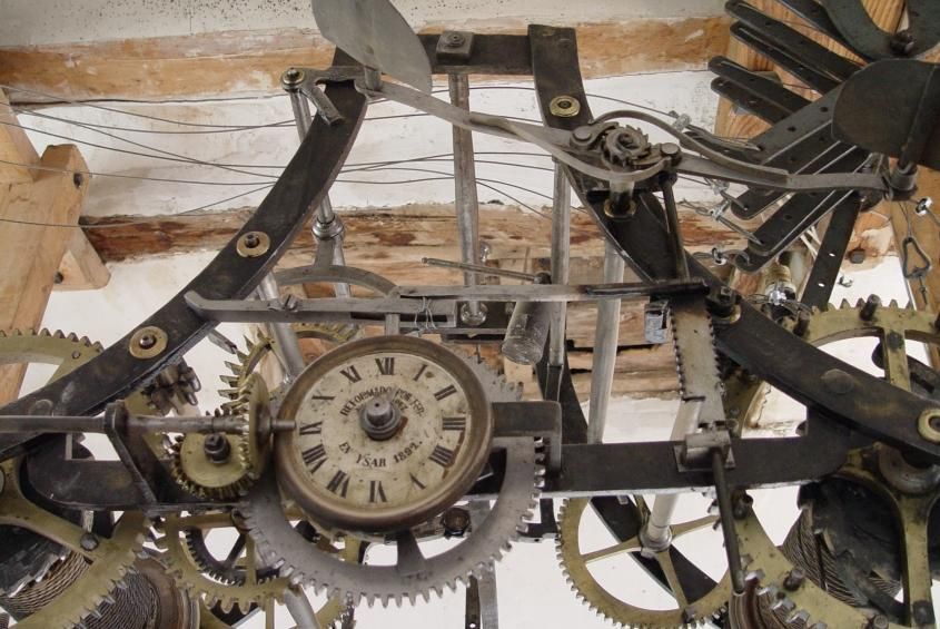 Maquinaria del reloj de la torre de Villadiego