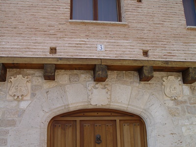 Armas de Miranda y Santa Cruz