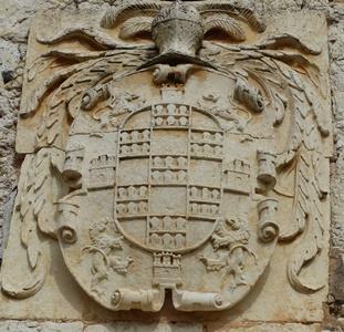 Pza. Bernardo Velasco Huidobro n.º 4. Palacio de Velasco